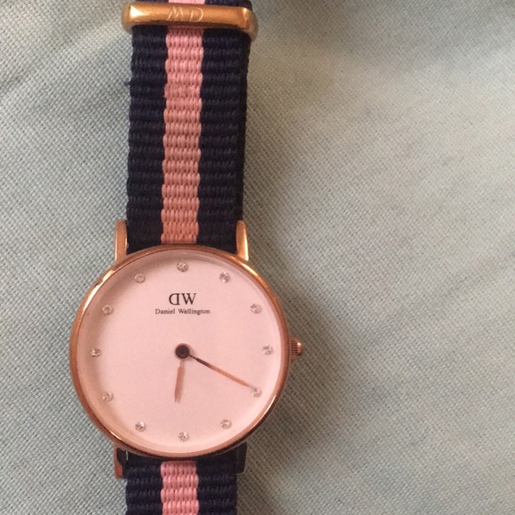 Daniel Wellington watch - Picture 2 of 5
